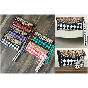 Cartera de Mujer de Cuero Vacuno Genuino, Estilo Western, Hecha a Mano, con Diseño a Cuadros de Diamantes y Solapa con Grabado Floral - Product Image 1