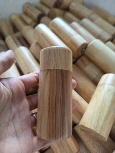 Contenedor de Alimentos Redondo de Madera con Tapa, Hecho a Mano con Madera de Acacia, Hilo Dental con Contenedor de Bambú Recargable - Product Image 5