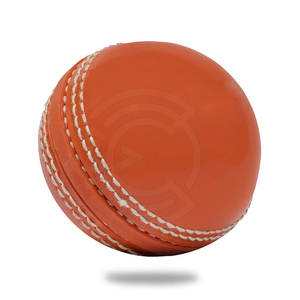 Balle de cricket haut de gamme pour les matchs professionnels et un contrôle avancé du swing, avec coutures faites à la main et performances durables. - Product Image 3