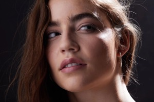 Elegant 14k Gold Hoop Earrings with 2.70 Carat Emerald Shaped Lab-Grown Diamonds - Product Image 5