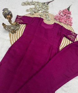 ชุดเสื้อผ้าฝ้ายวิชิตร้าลายแฟนซี งานทอมือ สำหรับใส่ทุกวัน ราคาขายส่ง เสื้อผ้าชาติพันธุ์ สีไวน์ - Product Image 5