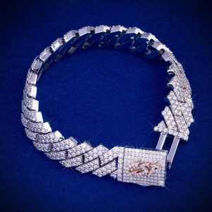 เครื่องประดับแฟชั่นใหม่ สไตล์แร็ปเปอร์ ฮิปฮอป ชุบโรเดียม ประดับโมอิสซาไนต์ สร้อยข้อมือแต่งงาน เงินแท้ 925  แบบคิวบา ประดับเพชรทรงเหลี่ยมคมชัด - Product Image 4