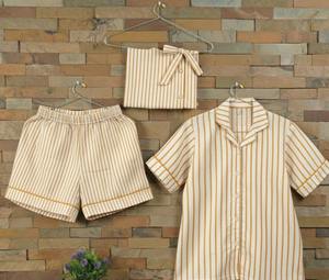 Conjunto de Pijama Corto de Verano para Mujer, Estampado a Mano, Ropa de Dormir de Algodón Suave con Característica Térmica, Hecho a Mano para Ella - Product Image 6