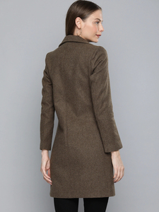 Abrigo Largo para Mujer, Chaqueta Larga Minimalista con Tela Suave y Acabado Impecable para Moda Contemporánea y Atuendos Casuales - Product Image 3