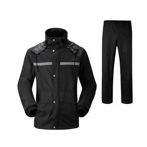 Conjunto de Chaqueta y Pantalones Deportivos Impermeables y Cortavientos con Capucha para Invierno, Ligeros, para Deportes al Aire Libre, Venta al Por Mayor - Product Image 1