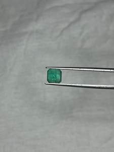 พลอยมรกตธรรมชาติทรงแปดเหลี่ยมและทรงแอสเชอร์ ขนาด 7 มม. 3 กะรัต สีรุ้ง จากแซมเบีย ได้รับการรับรองจาก IGI - Product Image 3