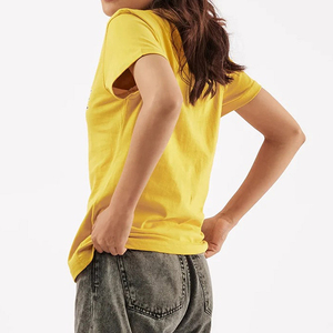 เสื้อยืดลำลองแขนสั้นผู้หญิงทรงหลวมใส่สบายระบายอากาศดีสำหรับฤดูร้อน รับผลิตแบบ OEM พร้อมสกรีนโลโก้ คุณภาพสูง ผ้าฝ้าย 100% แห้งเร็ว - Product Image 4