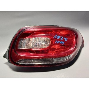 Feu arrière droit d'occasion Citroën DS3 967697338000 - Product Image 2