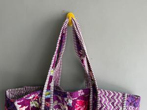 Quilted Cotton Tote Bag Patchwork Floral Shoulder Handbag Zipper Closure Large Capacity for Shopping Travel gift for her - Product Image 4