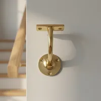 Support de main courante en laiton le plus vendu avec finition durable pour la maison, l'hôtel, le bureau et les bâtiments, disponible au meilleur prix