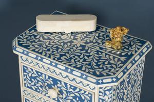 Mesa de Cajones con Incrustaciones de Hueso de ILAHI, Diseño Moderno con Detalles de Ágata, Almacenamiento de Tres Niveles, Mueble Portátil para el Hogar - Product Image 5