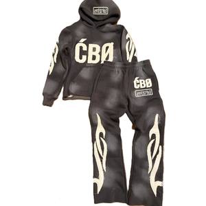 Conjuntos de sudadera con capucha y pantalón acampanado de algodón 100% para niños, personalizados OEM, estilo streetwear de invierno, con bordado, apliques, cremallera, lavado ácido y efecto desgastado. - Product Image 1