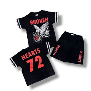เสื้อยืดและกางเกงขาสั้นชุดเซ็ตสตรีทแวร์คุณภาพสูง ผ้าฝ้าย 100% พิมพ์ลายกราฟิกทั่วตัวแบบกำหนดเอง ลาย Fearless Wash Cream Lightning Rhinestones - Product Image 2