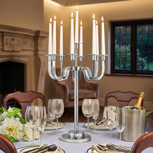 Eleva tu decoración con este candelabro de 9 brazos en cromo plateado, moderno, duradero y perfecto para bodas o eventos de lujo en el hogar. - Product Image 6