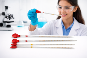 Pipeta Graduada de Vidrio para Laboratorio con Bulbo de Goma |   Pipeta de Laboratorio para Estudiantes para Experimentos Químicos y de Biología - Product Image 3