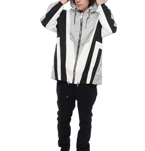 Chaqueta Cortavientos Impermeable Personalizada, Ligera, Transpirable, Ropa Deportiva, Ropa de Abrigo, Chaqueta Deportiva con Capucha para Hombre, Venta al Por Mayor - Product Image 1