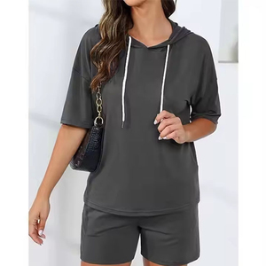 Conjunto de 2 Piezas para Mujer, Moderno, de Spandex/Poliéster, Camiseta y Pantalones Cortos hasta la Rodilla, Transpirable, de Secado Rápido, Ecológico, Informal - Product Image 5