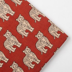 Tela 100% Algodón Ecológica Ligera de 90 GSM con Estampado a Mano de Tigre, Textil Indio Suave para Vestidos de Niñas y Niños - Product Image 4
