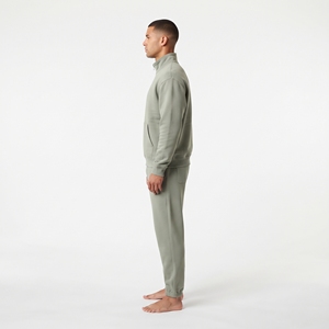 Conjunto Deportivo de Dos Piezas para Hombre al por Mayor: Chándal de Cuello Alto con Media Cremallera, Ajuste Relajado y Pantalones de Pierna Ancha - Product Image 6