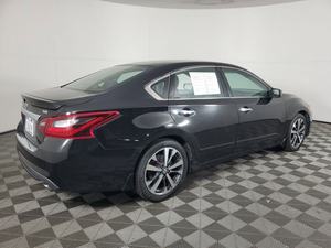 Nissan Altima 2.5 S-R 2017 - Product Image 3