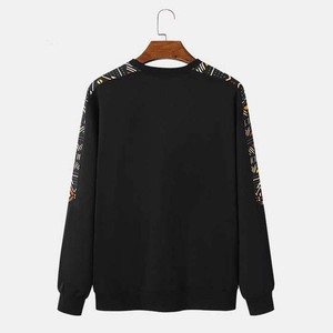Sudadera de Punto para Hombre, Cuello Redondo, Manga Raglán, Estampado Geométrico Negro, Corte Regular, Diseño Personalizado - Product Image 2