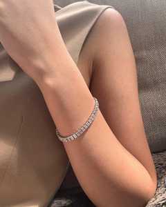 สร้อยข้อมือเพชรเทนนิส 13.73 กะรัต IGI หรูหราสำหรับสวมใส่ทุกวัน เครื่องประดับชั้นดี มรกตเพาะเลี้ยงในห้องปฏิบัติการ งานแต่งงาน สง่างาม ประดับเพชรแบบหนามเตย ทองคำแท้ 14k - Product Image 4