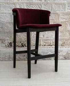 Chaise de bar en bois d'acacia massif artisanale très demandée avec siège rembourré pour restaurant ou café et cuisine, disponible à bon prix - Product Image 1