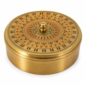Boîte à masala artisanale en laiton avec 7 bols, rangement traditionnel indien pour épices, Dabba, organisateur de condiments de cuisine, laiton décoratif - Product Image 1