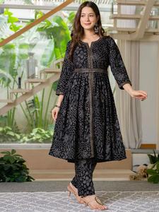 <b>Women</b> Cotton Black Digital Printed Quick Dry <b>Kurta</b> Pant Set Regular Fit Knee-Length Traditional Style Casual Wear India Pakistan - Product Image 6