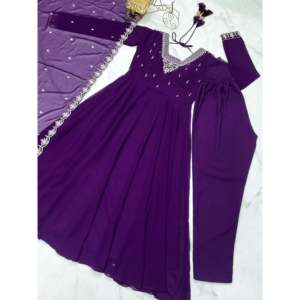Robe Anarkali violette KB avec pendentif et dupatta, taille S, pour mariages et fêtes - Product Image 5