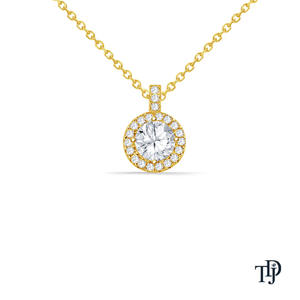 Elegante colgante solitario de oro de 10 quilates con halo de diamantes redondos (naturales) y un diamante de talla brillante. - Product Image 5