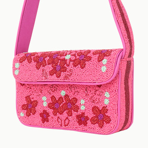 Sac à bandoulière perlé rose vif à motif floral pour femme, style bohème, fait main, avec rabat - Product Image 4