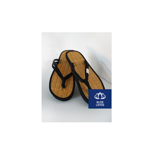 Sandales d'intérieur et d'hôtel en lin bleu de haute qualité, douces, légères, désodorisantes, pour toutes les saisons, de la marque Blue Lotus Farm - Product Image 1
