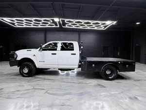 Ramz 3500 Flatbed Dually 4x4 2020 en perfecto estado - Product Image 3
