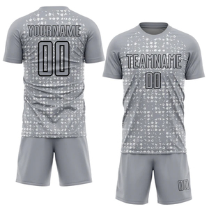 Ensemble de maillots de football personnalisés 100% polyester, design personnalisé pour l'école/le club, entraînement et tenue de match - Product Image 2