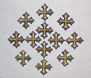 Cruz de Hilo Metálico Dorado Bordada a Mano de Lujo Premium con Efecto 3D en Relieve, Resistente al Agua, Color y Forma Personalizables - Product Image 4