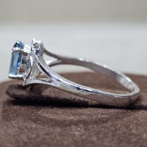 แหวนเงินแท้925ชนิด Vermeil สีเงินสเตอร์ลิงพลอยสีฟ้ารูปไข่ที่มีการตั้งค่าหนามเตยที่สวยงามสำหรับงานปาร์ตี้ - Product Image 5