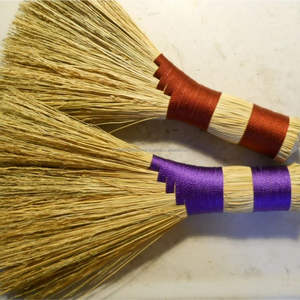 Balai à main King Craft Viet Home Decor en matériaux 100% écologiques du Vietnam, balai en herbe - Product Image 6