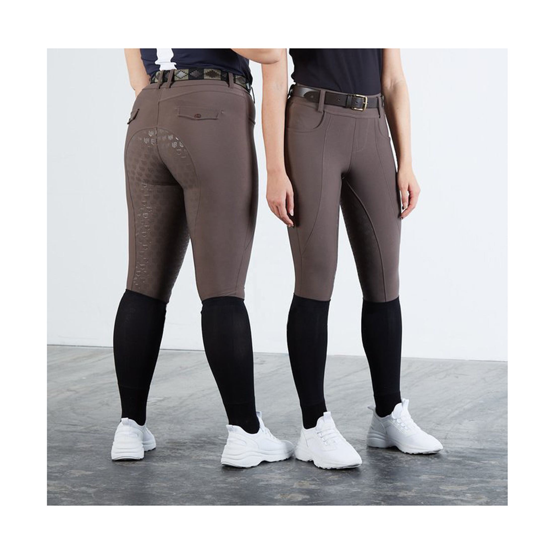 สีน้ำตาล