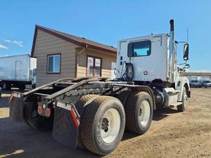 Tracteur routier diesel 6x4, camion lourd pour le transport routier, la logistique et le transport de marchandises commerciales sur autoroute - Product Image 4