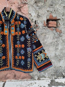 Chaqueta de terciopelo bordada estilo bohemio súper fino indio, abrigo de lujo, chaqueta artesanal Suzani - Product Image 3