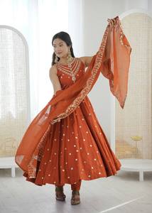 Conjunto de Kurti Anarkali de seda romana tradicional con lentejuelas doradas y bordados, largo hasta el suelo, con dupatta, vestido de fiesta étnico indio para mujer. - Product Image 5