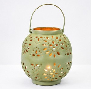 โคมไฟแขวนลวดลายดอกไม้สไตล์คลาสสิกโคมไฟโลหะสำหรับใช้ตกแต่งบ้าน - Product Image 3