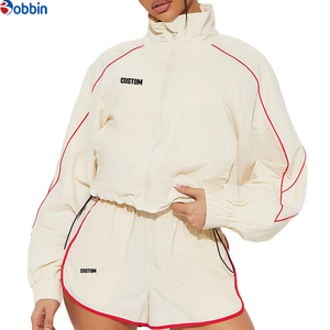 Conjunto Deportivo de 2 Piezas para Mujer, Estilo Hip Hop, Color Crema con Rayas Rojas, Corte Holgado, Manga Larga, Pantalones Cortos, Ropa Casual de Primavera/Verano - Product Image 6
