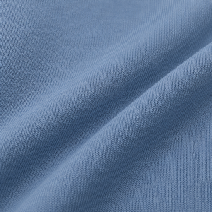 Sweat-shirt à col rond bleu clair pour homme, coupe classique, couleur unie, détail poche sur la manche gauche, pull décontracté pour l'automne - Product Image 4
