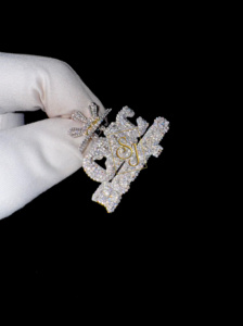 แผ่นป้ายโค้งสีเงิน925เย็นปรับแต่งได้พร้อมโลโก้สร้อยคอประกันเพชรมอยส์ซอไนท์ของขวัญจี้ฮิปฮอปส่องแสงเป็นประกายระยิบระยับ - Product Image 6