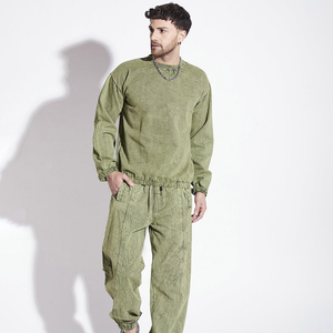 Ensemble de survêtements slim pour hommes tendance 2026, avec logo personnalisé imprimé, design délavé à l'acide, pour l'hiver, vente en gros - Product Image 4