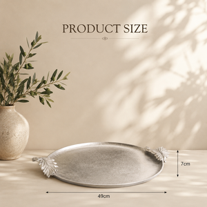 Ensemble de plateaux de service ronds décoratifs en aluminium, finition texturée givrée, design à poignée en forme de feuille, plat élégant pour la présentation des plats - Product Image 3