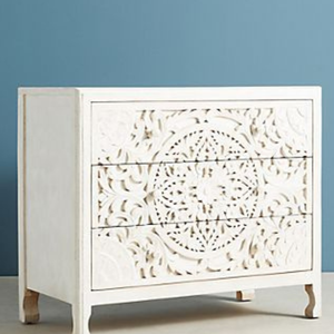 Commode de luxe artisanale en bois massif à 3 tiroirs, ornée de sculptures florales mandala et de motifs Jaali, finition blanc antique. - Product Image 5