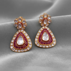 Pendientes de compromiso y boda Jessica Creation de plata de ley 925 con moissanita natural, gema Polki Kundan y engaste de bisel con corte de pera - Product Image 1